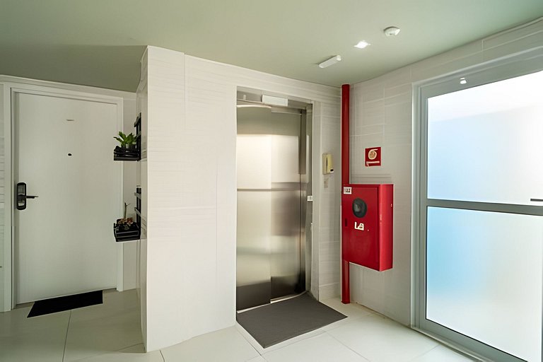 Apto 2 quartos a 140m da praia