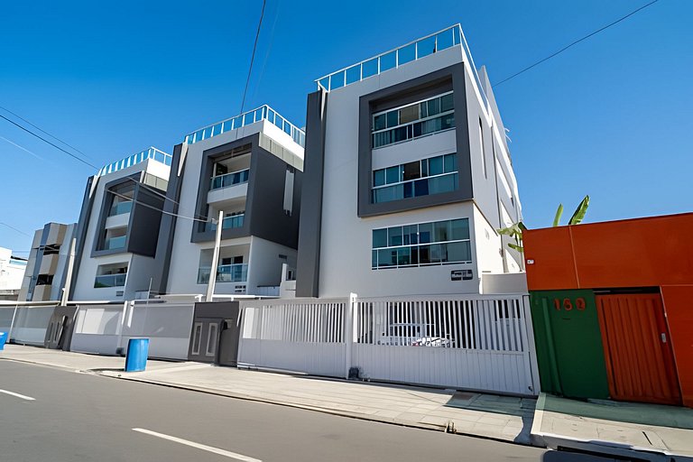 Apto 2 quartos a 140m da praia