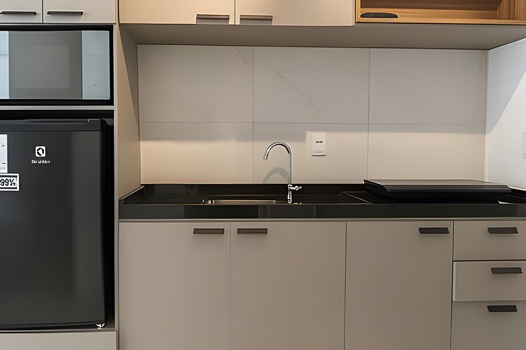 Apto Piscina Privativa no Centro