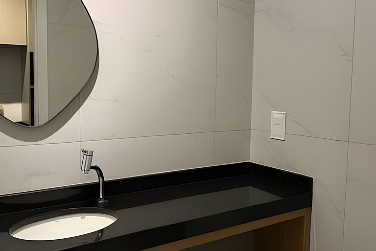 Apto Piscina Privativa no Centro