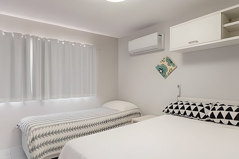 Duplex 3 quartos no centro e 100 metros da praia