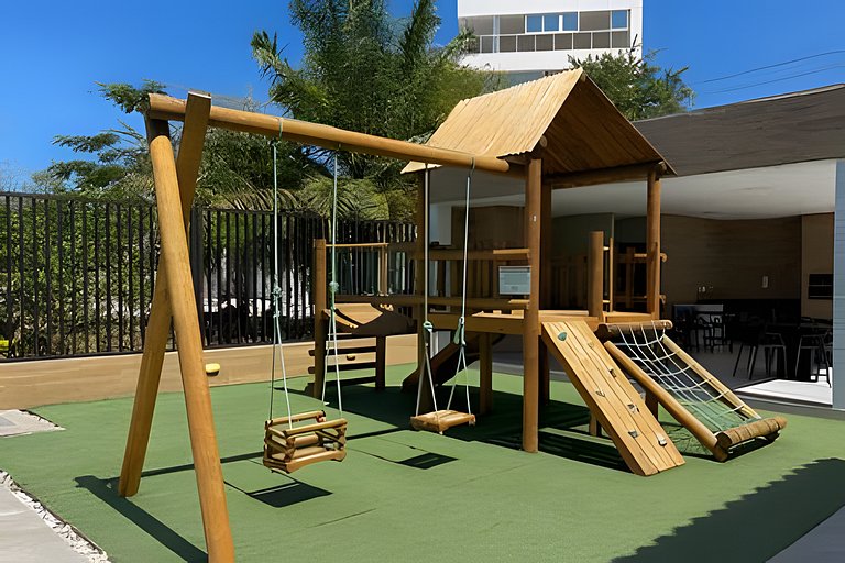 Duplex 3 quartos no centro e 100 metros da praia